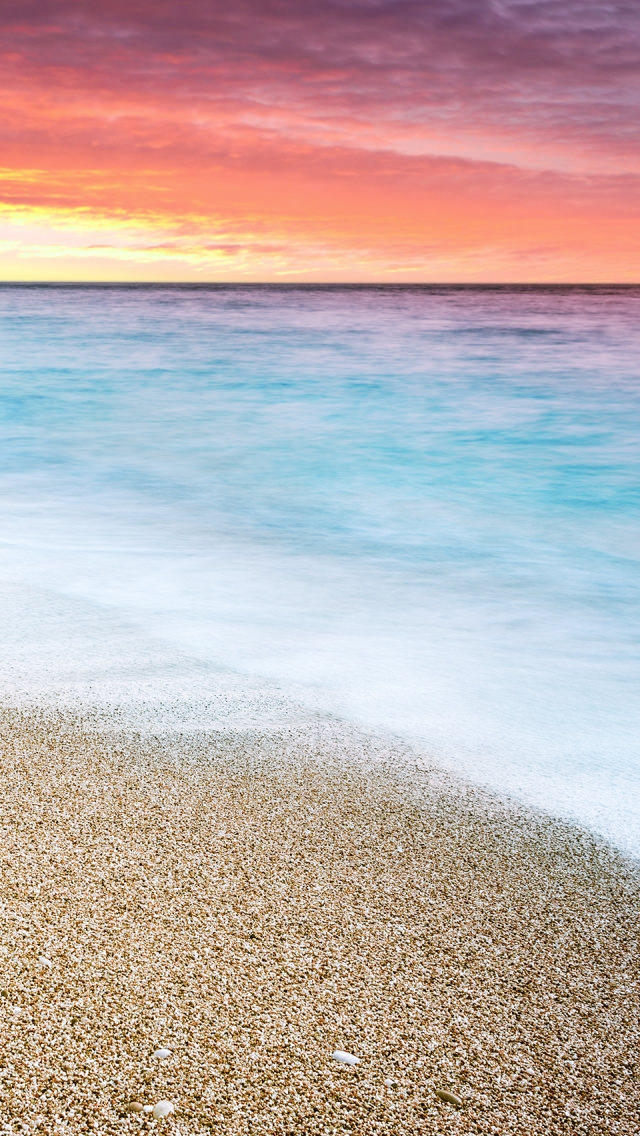 綺麗な夕焼けと淡い色の海 Iphone5 スマホ用壁紙 Wallpaperbox